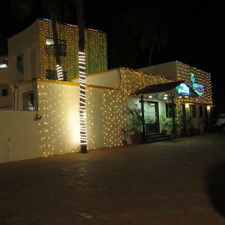 Hotel Sea Rock Villa Daman Exterior photo
