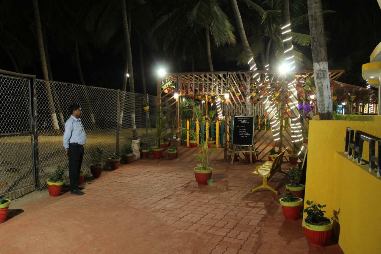 Hotel Sea Rock Villa Daman Exterior photo